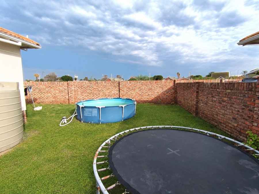 2 Bedroom Property for Sale in Parsonsvlei Eastern Cape